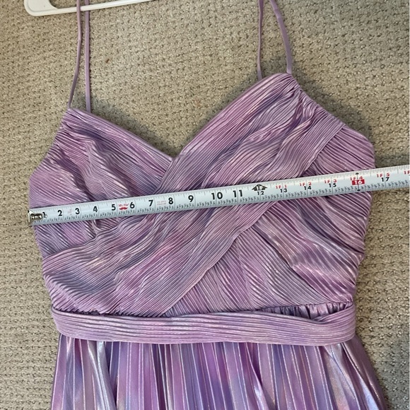 Ieena for Mac Duggal Metallic Purple Pleated Maxi Dress Size 8 - Picture 8 of 11